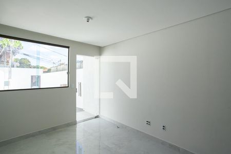 Sala de casa à venda com 2 quartos, 100m² em Candelária, Belo Horizonte