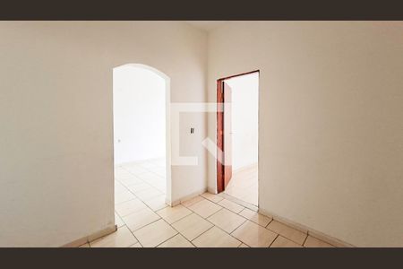 Sala de casa à venda com 3 quartos, 250m² em Santa Cruz, Belo Horizonte