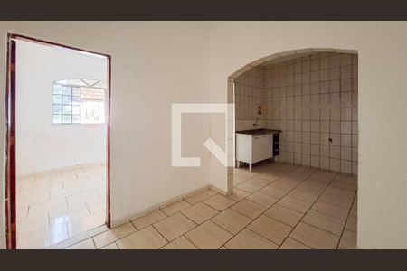 Sala de casa à venda com 3 quartos, 250m² em Santa Cruz, Belo Horizonte