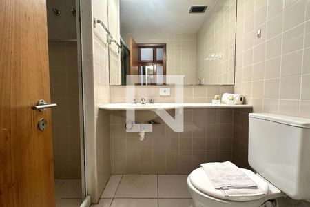 Banheiro de kitnet/studio à venda com 1 quarto, 30m² em Copacabana, Rio de Janeiro