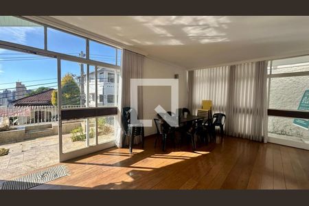 Sala de casa à venda com 5 quartos, 246m² em Barroca, Belo Horizonte