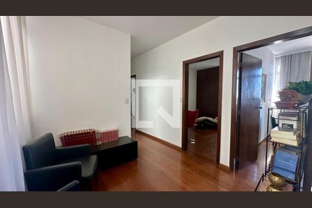 Sala de casa à venda com 5 quartos, 246m² em Barroca, Belo Horizonte