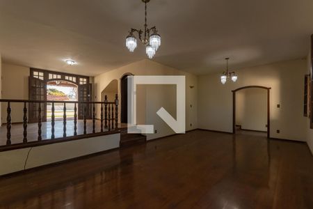 Sala 1 de casa para alugar com 5 quartos, 453m² em Pampulha, Belo Horizonte