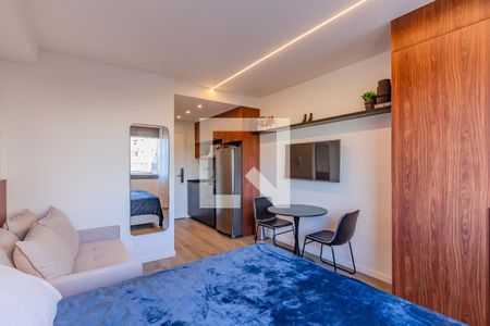 Sala/Quarto de kitnet/studio à venda com 1 quarto, 30m² em Boa Vista, Porto Alegre