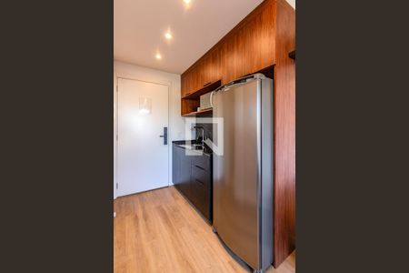 Sala/Cozinha de kitnet/studio à venda com 1 quarto, 30m² em Boa Vista, Porto Alegre