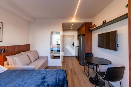 Sala/Quarto de kitnet/studio à venda com 1 quarto, 30m² em Boa Vista, Porto Alegre