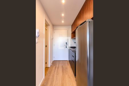 Sala/Cozinha de kitnet/studio à venda com 1 quarto, 30m² em Boa Vista, Porto Alegre
