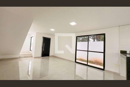 Casa à venda com 3 quartos, 215m² em Santa Branca, Belo Horizonte