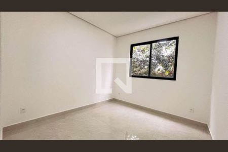 Casa à venda com 3 quartos, 215m² em Santa Branca, Belo Horizonte