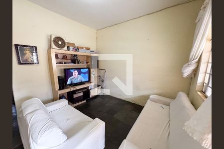 Sala de casa à venda com 2 quartos, 350m² em Milionários, Belo Horizonte