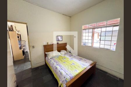 Quarto de casa à venda com 2 quartos, 350m² em Milionários, Belo Horizonte