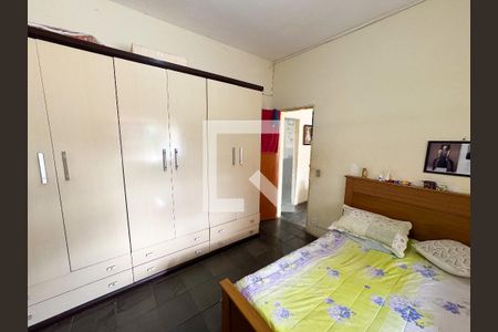 Quarto de casa à venda com 2 quartos, 350m² em Milionários, Belo Horizonte