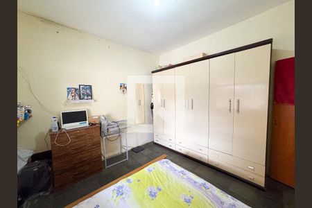 Quarto de casa à venda com 2 quartos, 350m² em Milionários, Belo Horizonte