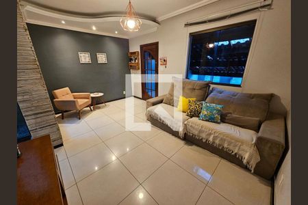Sala de casa à venda com 3 quartos, 120m² em Cabral, Contagem