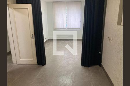 Casa à venda com 5 quartos, 240m² em Santa Efigênia, Belo Horizonte