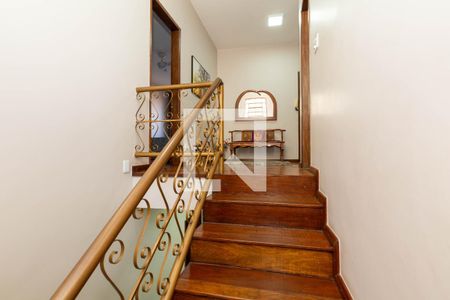 Escada de casa à venda com 4 quartos, 264m² em Carlos Prates, Belo Horizonte