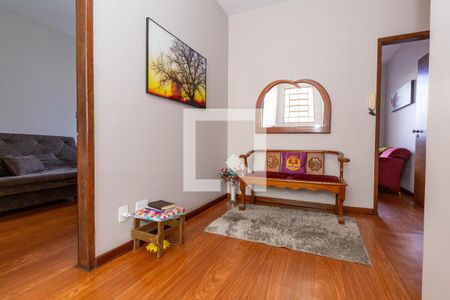 Corredor de casa à venda com 4 quartos, 264m² em Carlos Prates, Belo Horizonte