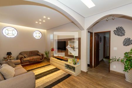 Sala de casa à venda com 4 quartos, 264m² em Carlos Prates, Belo Horizonte