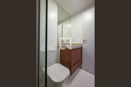 Banheiro de kitnet/studio à venda com 1 quarto, 28m² em Sumaré, São Paulo