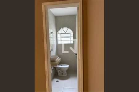 Casa à venda com 4 quartos, 250m² em Vila Guarani, São Paulo