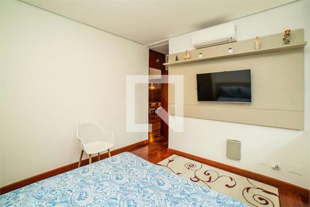 Casa à venda com 5 quartos, 700m² em Vila Nossa Senhora da Escada, Barueri