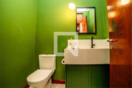 Casa à venda com 5 quartos, 700m² em Vila Nossa Senhora da Escada, Barueri