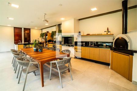 Casa à venda com 5 quartos, 700m² em Vila Nossa Senhora da Escada, Barueri