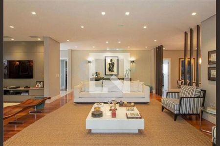 Casa à venda com 4 quartos, 341m² em Jardim Viana, São Paulo