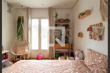 Casa à venda com 4 quartos, 341m² em Jardim Viana, São Paulo