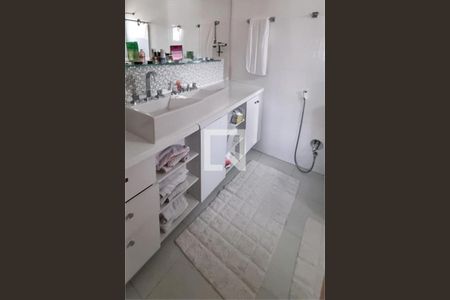 Casa à venda com 4 quartos, 180m² em Parque dos Principes, São Paulo