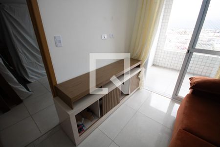 Sala de apartamento para alugar com 1 quarto, 45m² em Nova Mirim, Praia Grande