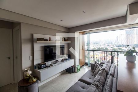 Sala de TV de apartamento à venda com 2 quartos, 56m² em Nova Aldeinha, Barueri