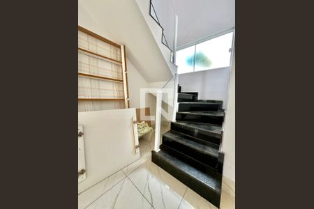 Acesso aos quartos de casa de condomínio à venda com 3 quartos, 95m² em Itapoã, Belo Horizonte