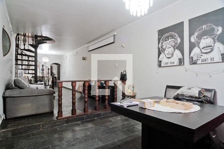 Sala de casa à venda com 3 quartos, 213m² em Piqueri, São Paulo