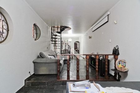 Sala de casa à venda com 3 quartos, 213m² em Piqueri, São Paulo