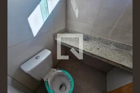 Banheiro de apartamento à venda com 2 quartos, 80m² em Piratininga, Belo Horizonte