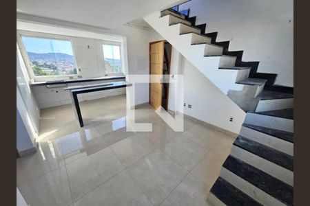 Sala de apartamento à venda com 2 quartos, 80m² em Piratininga, Belo Horizonte