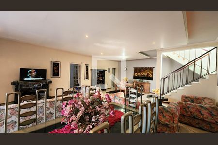 Sala de casa à venda com 3 quartos, 420m² em Jardim das Samambaias, Jundiaí