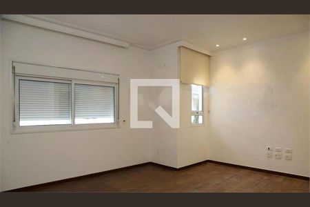 Casa à venda com 3 quartos, 350m² em Residencial Morumbi, São Paulo