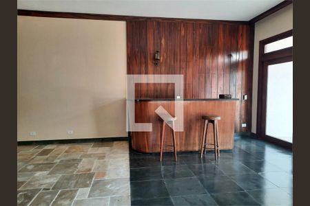 Casa à venda com 3 quartos, 371m² em Jardim Santa Helena, São Paulo