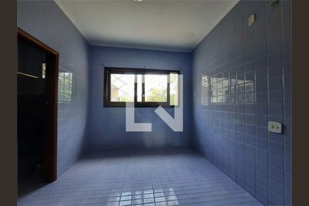 Casa à venda com 3 quartos, 371m² em Jardim Santa Helena, São Paulo