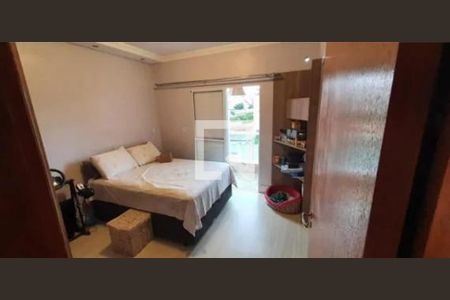 Casa à venda com 2 quartos, 70m² em Vila Carbone, São Paulo