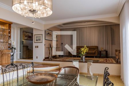 Sala 1 de casa para alugar com 4 quartos, 400m² em Belvedere, Belo Horizonte