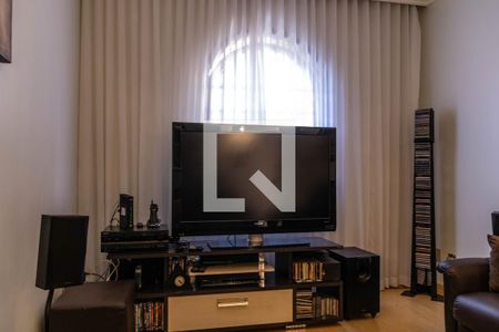 Sala 2 de casa para alugar com 4 quartos, 400m² em Belvedere, Belo Horizonte