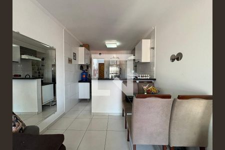 Sala de apartamento à venda com 2 quartos, 104m² em Jardim Silvana, Santo André