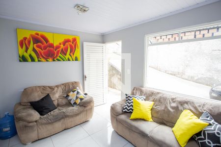 Sala de casa à venda com 2 quartos, 250m² em Tropical, Contagem