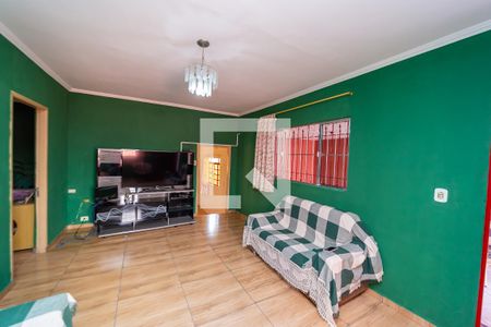 Sala de casa à venda com 3 quartos, 100m² em Jardim Verônia, São Paulo