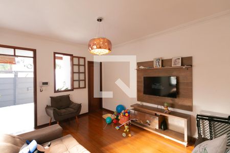 Sala de casa à venda com 3 quartos, 180m² em Santa Amelia, Belo Horizonte