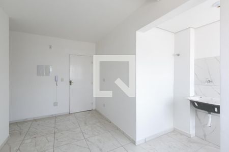 Sala/Cozinha de apartamento à venda com 2 quartos, 47m² em Vila Carmosina, São Paulo