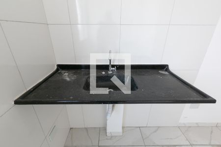 Sala/Cozinha de apartamento à venda com 2 quartos, 47m² em Vila Carmosina, São Paulo